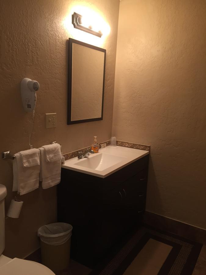 Harrison Inn Duchesne Luaran gambar